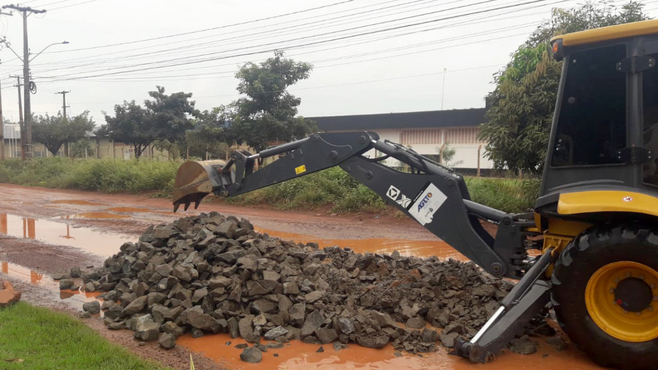 Governo do Tocantins executa melhoria na TO-422 que dá acesso ao Distrito Agroindustrial em Araguaína