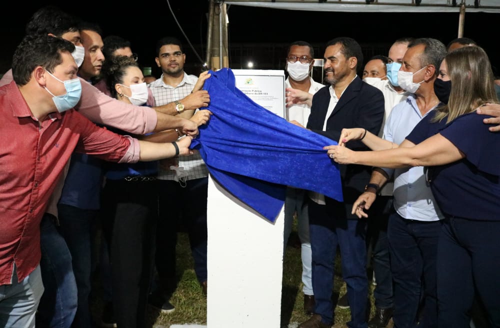 Com a presença do Governador, Josi Nunes entrega iluminação da BR 153