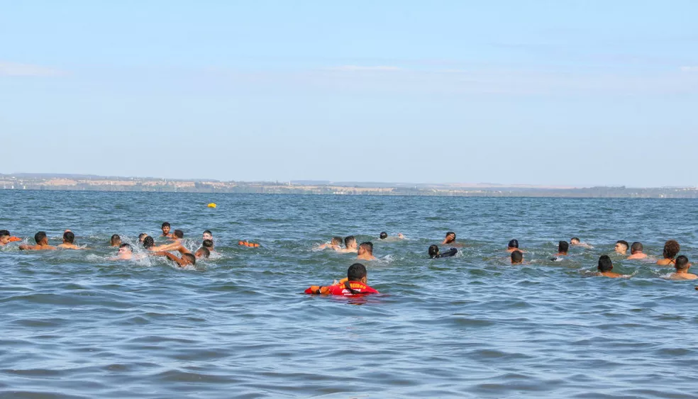 Bombeiros abrem seleção para 83 guarda-vidas civis que vão atuar durante temporada de praias no TO