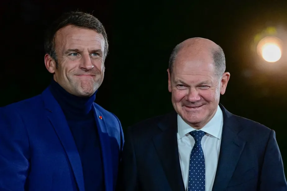 Adiamento de cúpula entre França e Alemanha expõe fissuras entre Macron e Scholz