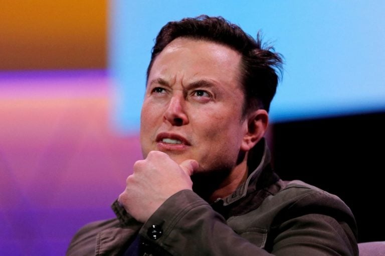 Fortuna de Elon Musk caiu mais de US$ 100 bilhões em menos de um ano