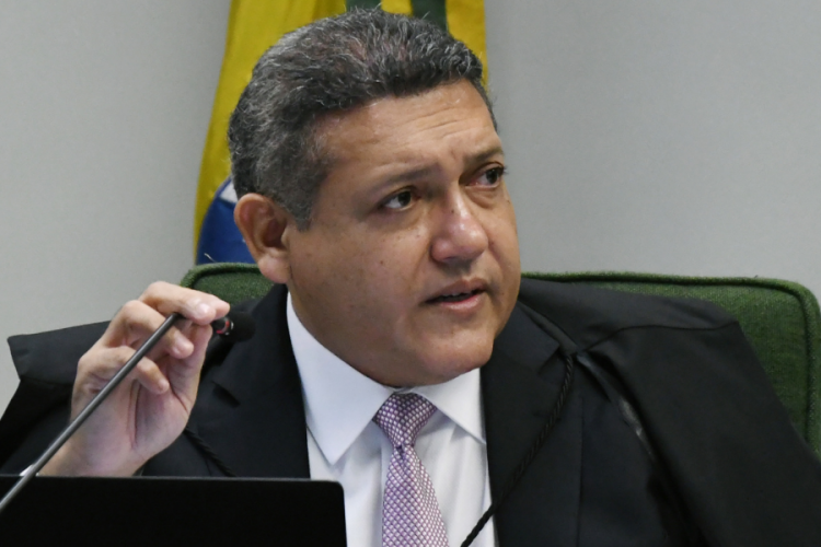 Auxílio Brasil: Nunes Marques nega suspensão do consignado aos beneficiários