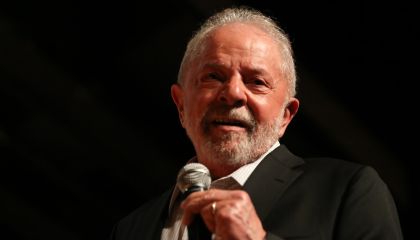 Lula chega a Brasília nesta segunda (21) com possibilidade de definir transição da Defesa