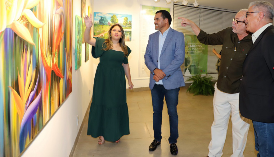 Governador Wanderlei Barbosa prestigia abertura de exposição Jardins do Tocantins e destaca qualidade da artista Júlia d’Paula