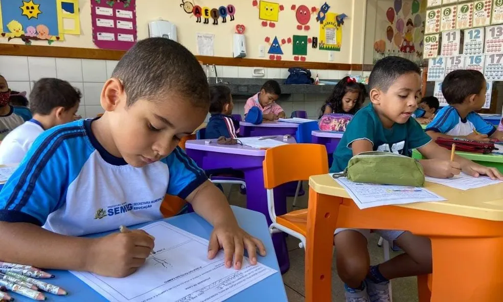 Estudantes da rede municipal de Gurupi retornam às salas de aula nesta segunda-feira (23)