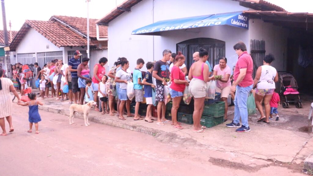 Em Gurupi, projeto Horta Comunitária atende centenas de famílias no feriado de Carnaval