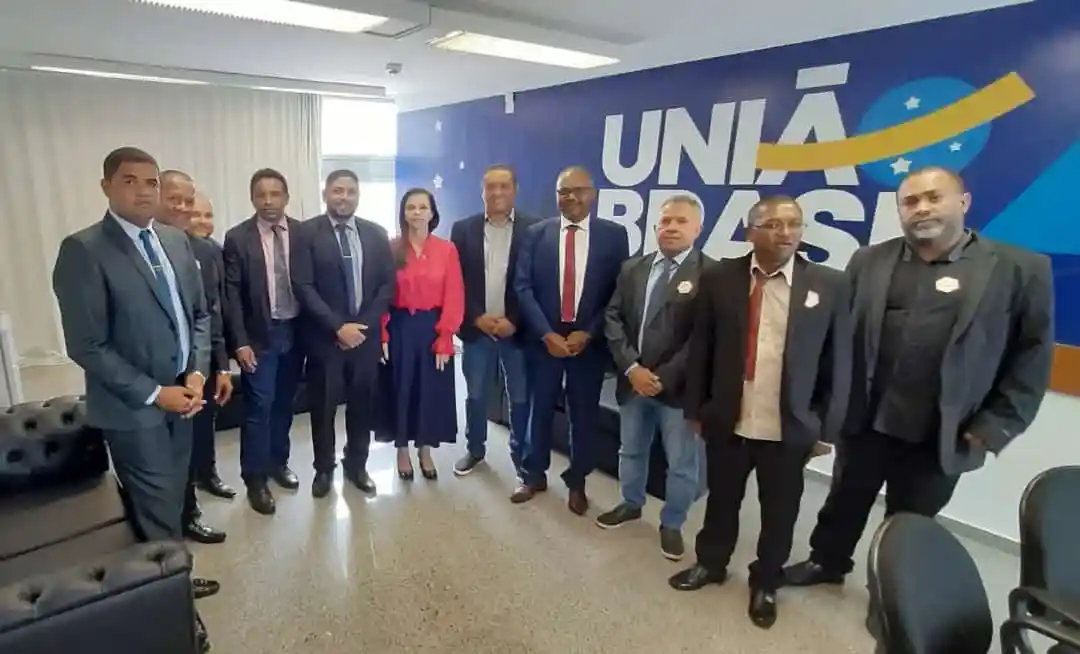 Vereadores de Dianópolis participam de encontro da União de Vereadores do Brasil na capital federal