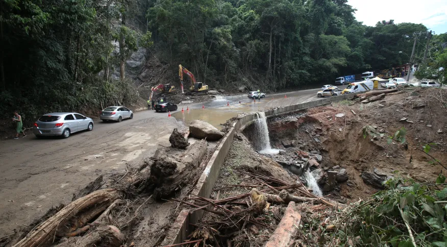 Chuva provoca novos pontos de deslizamentos em São Sebastião (SP), diz prefeito