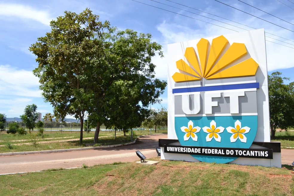 UFT abre vagas para professor substituto em seis cidades do TO com salários de até R$ 5,8 mil