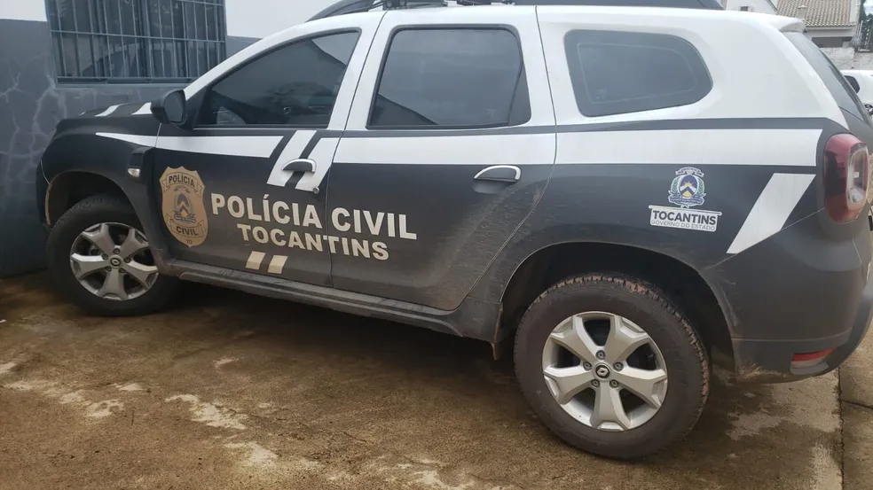 Homem vai à delegacia denunciar assassinato do irmão e acaba preso por outro homicídio