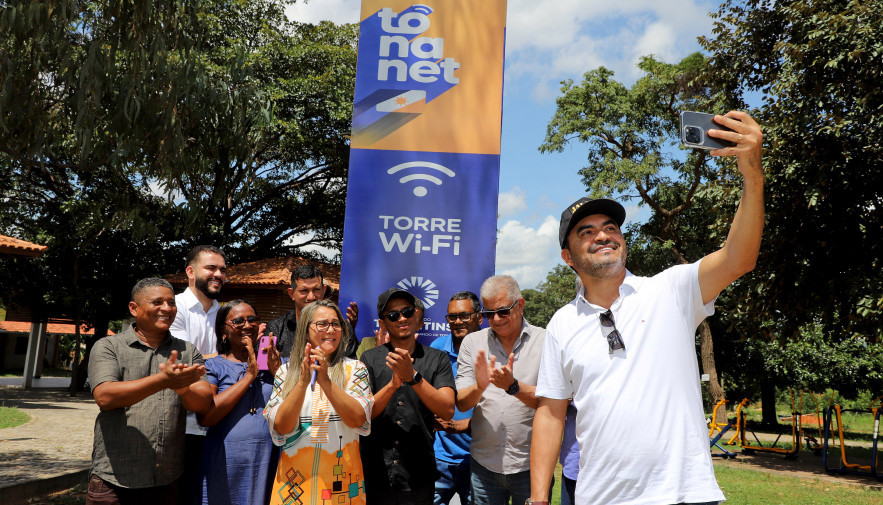 No Jalapão, governador entrega as primeiras torres de projeto que vai conectar comunidades tradicionais do Tocantins ao mundo