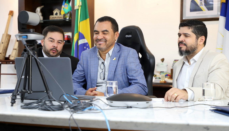 Governador Wanderlei Barbosa conhece sistema da Estônia para modernização do setor público estadual