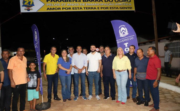 No aniversário de Barra do Ouro, Wanderlei Barbosa entrega obras de pavimentação com recursos do Estado