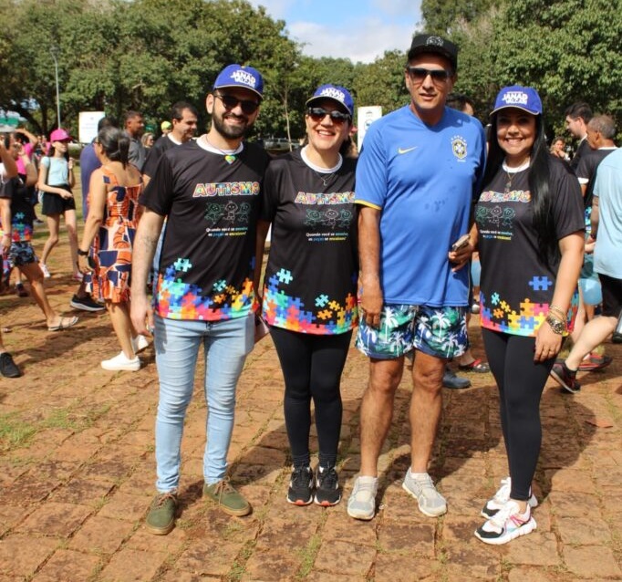 Deputado Gaguim participa da caminhada do dia Mundial da Conscientização do Autismo