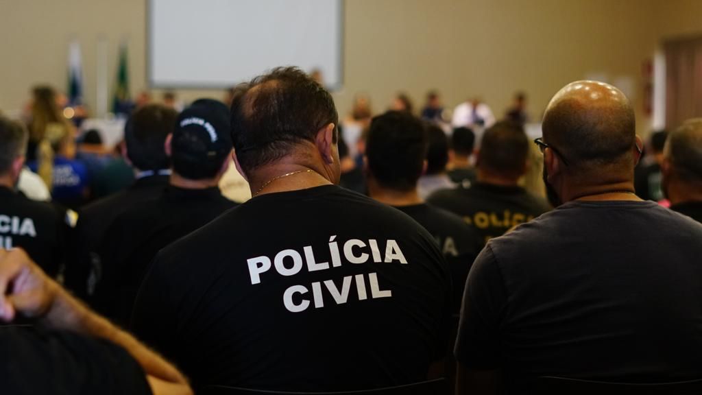 Centenas de Policiais participam de Assembleia Geral Extraordinária conjunta para deliberar ações por Aposentadoria Policial justa e pensão digna