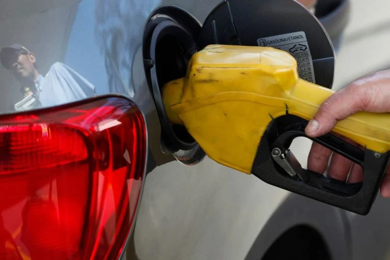 Biodiesel acentua pressão no preço do diesel do Brasil já em queda por importações