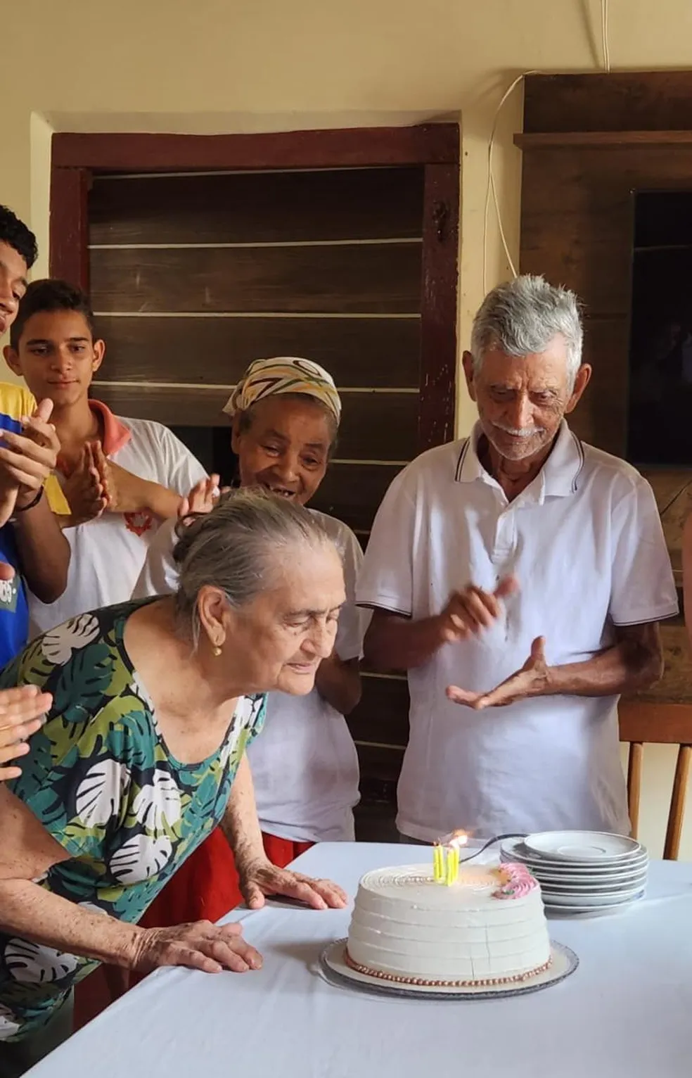 Dona Naninha, famosa pelo biscoito Amor Perfeito, morre aos 85 anos