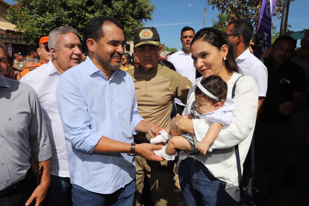 Moradores do distrito de Luzimangues elogiam trabalho do governador Wanderlei Barbosa