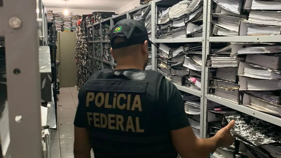 Polícia Federal realiza operação na prefeitura de Cariri