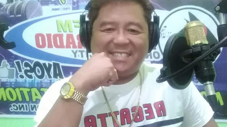 Locutor de rádio é morto a tiros durante transmissão ao vivo