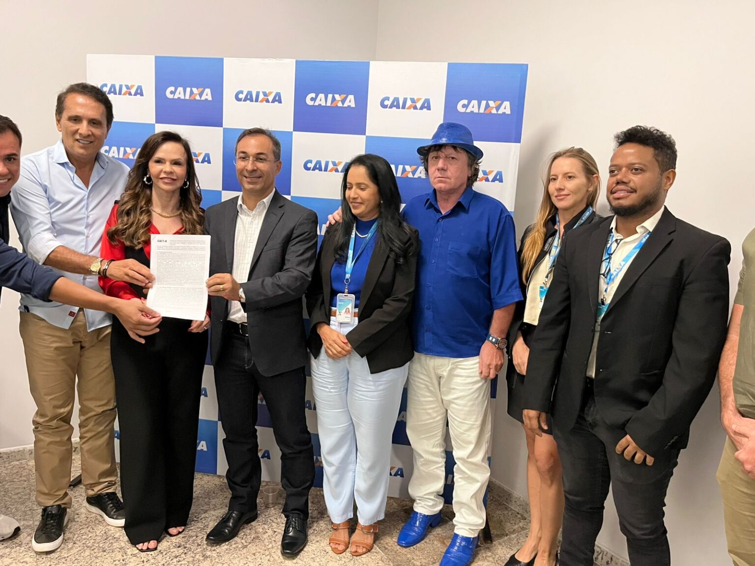 Deputado Carlos Gaguim e Senadora Professora Dorinha celebram assinatura de contratos para construção de 516 unidades habitacionais no Tocantins